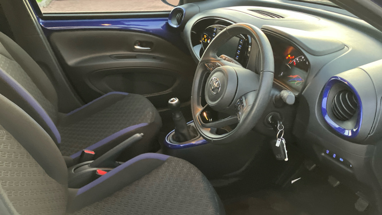 Toyota Aygo X 1.0 VVT-i Edge 5dr Petrol Hatchback